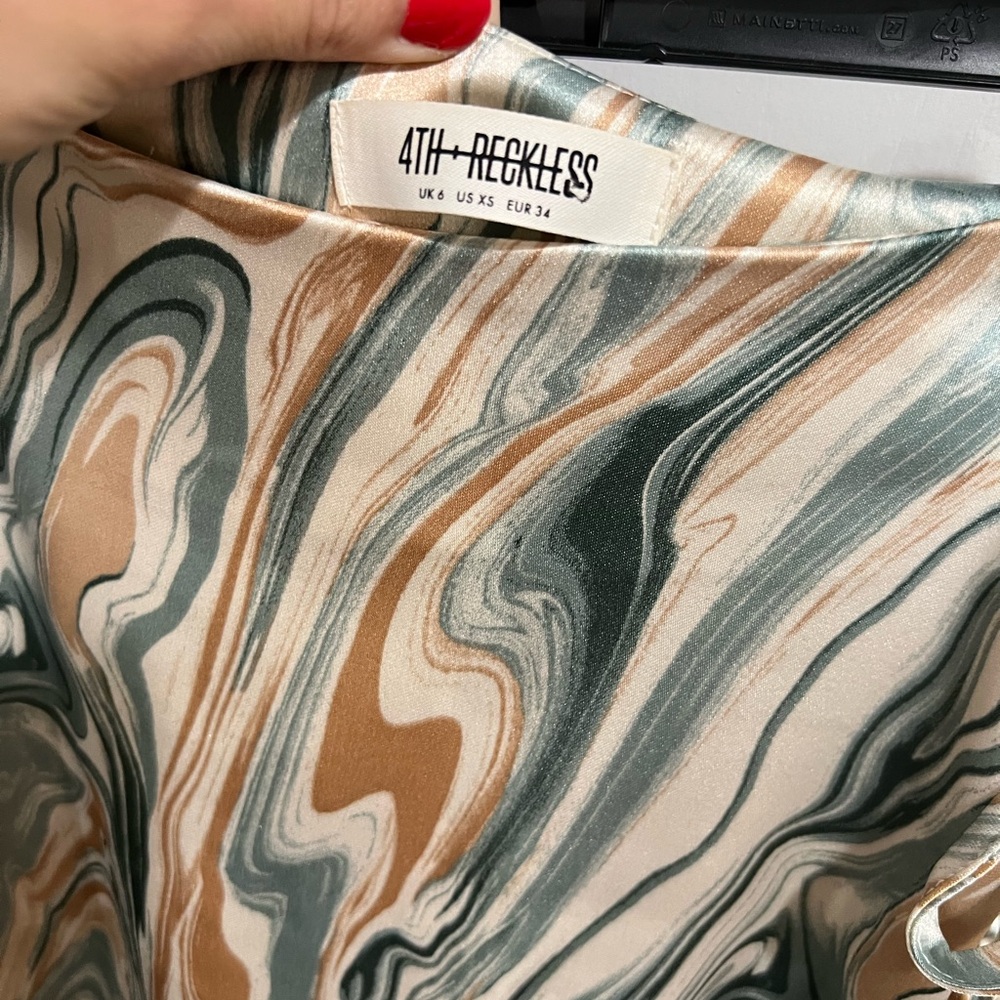 Lulu’s Two-Piece Marbled Set - Picture 8 of 8